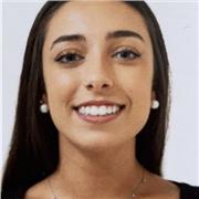 Maestra de primaria apta para todas las edades.